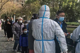 非凡
er在行动，致敬最美大白