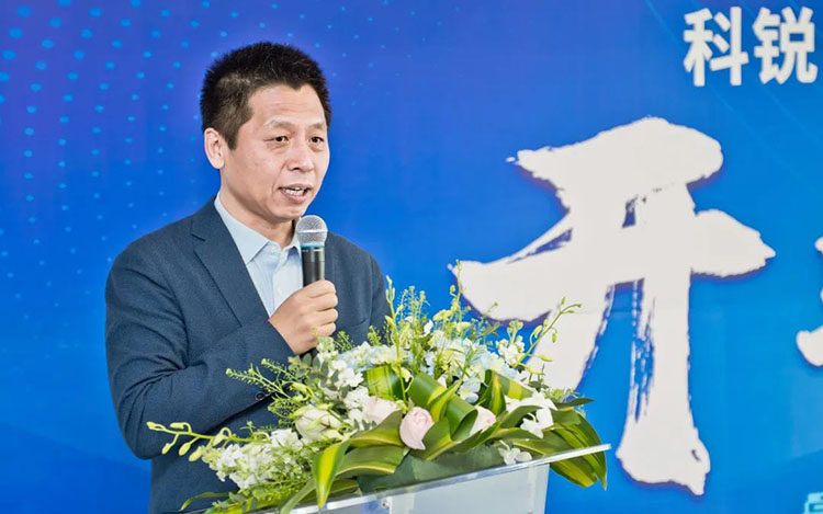 人力资源公司非凡国际
董事长高勇代表企业发表致辞