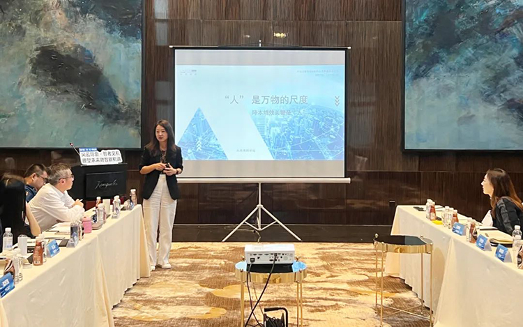 非凡国际
人力资源公司旗下亦庄国际总经理郑洁女士发言