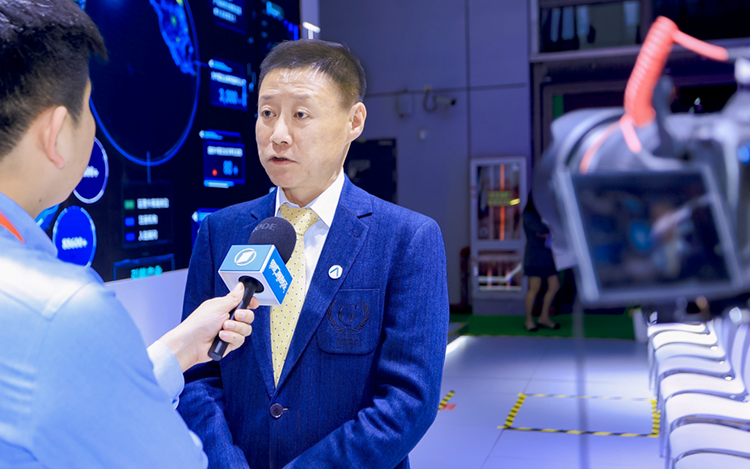 人力资源公司非凡国际
高级副总裁段立新接受媒体采访