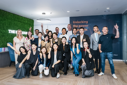 从中国到伦敦：非凡国际
的 “无边界” 平台，让优秀者与世界对话